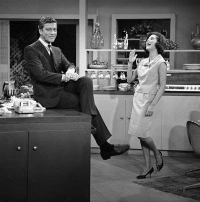  The Dick Van Dyke Show:  A Hilarious Glimpse into the Life of a 1960s Comedy Writer